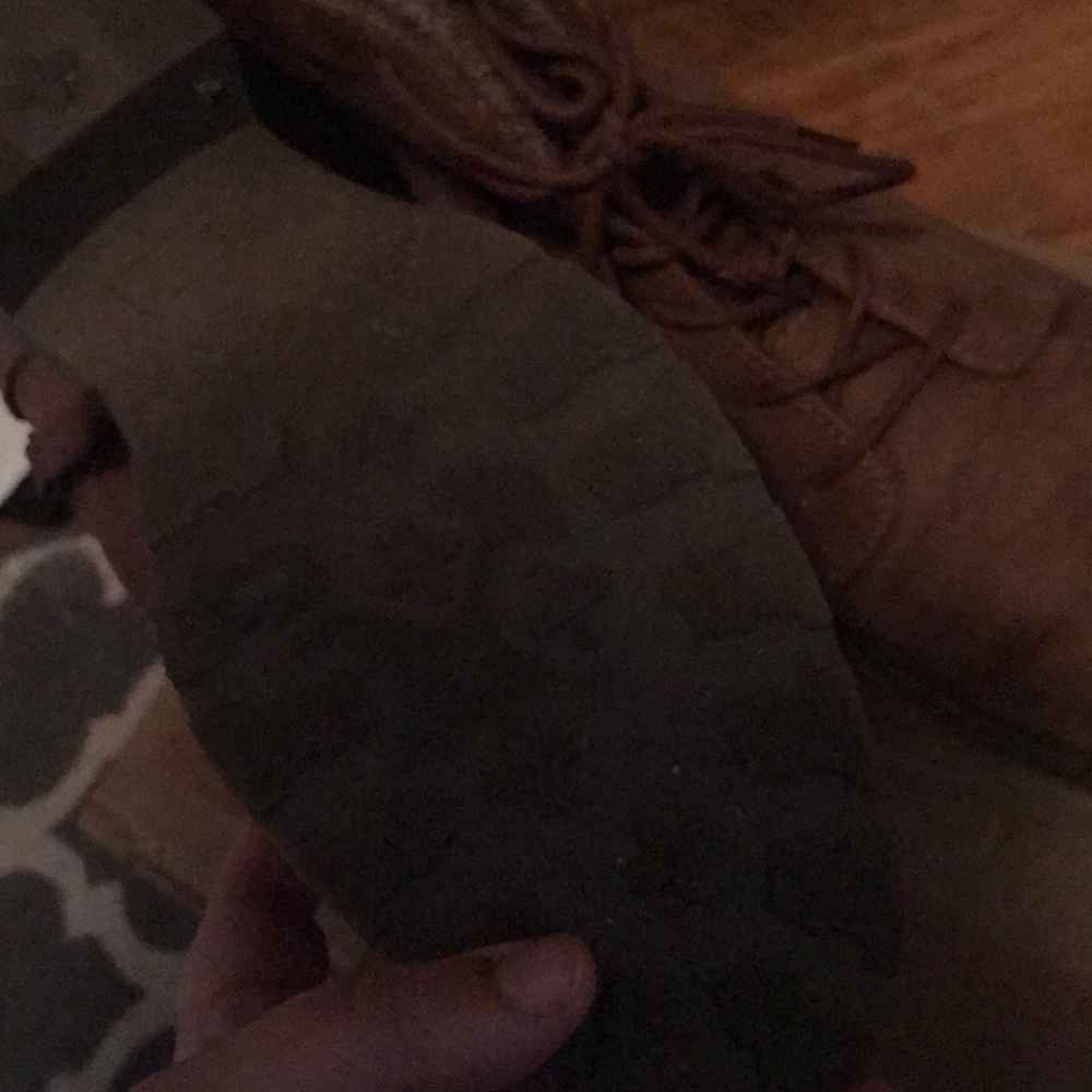 Boots - Picture 3 of 3